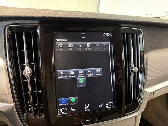 Volvo V90 Cross Country 17 of 25