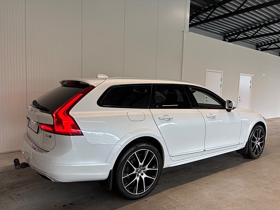 Volvo V90 Cross Country 3 of 25