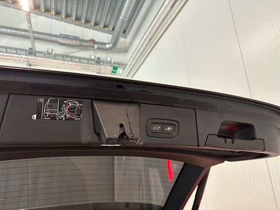 Volvo V90 Cross Country 23 of 25