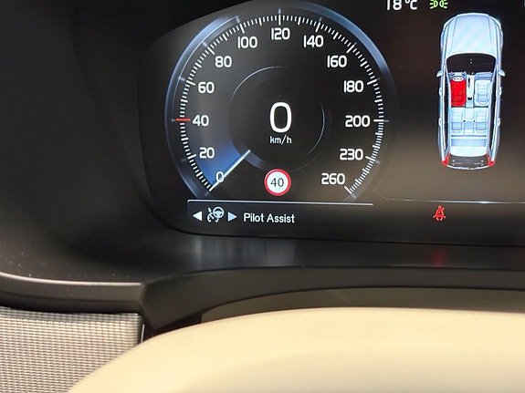 Volvo V90 Cross Country 13 of 25