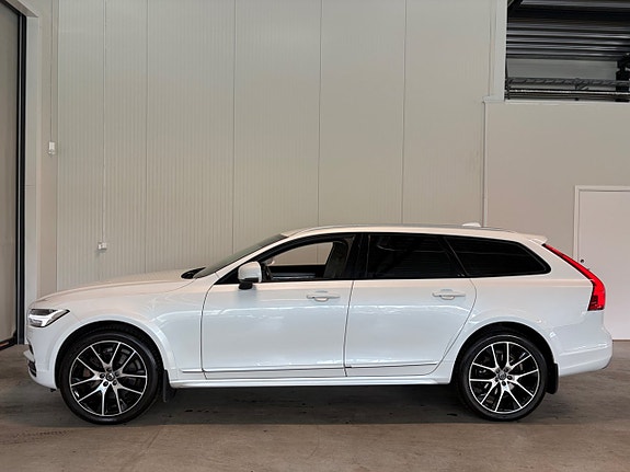 Volvo V90 Cross Country 5 of 25