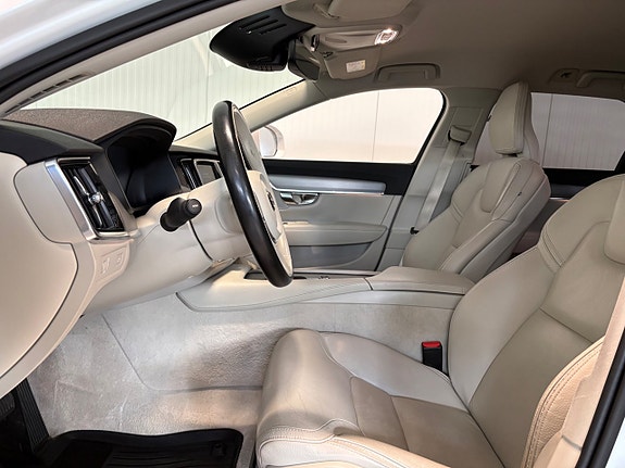 Volvo V90 Cross Country 8 of 25