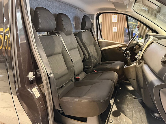 Renault Trafic 19 of 25