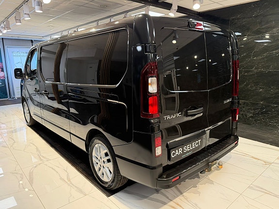 Renault Trafic 4 of 5