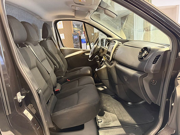 Renault Trafic 18 of 25