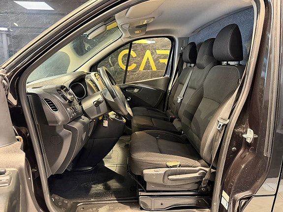 Renault Trafic 16 of 25