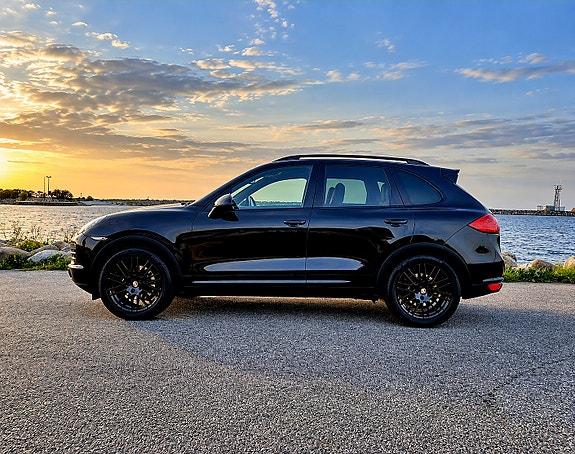 Porsche Cayenne 6 of 18