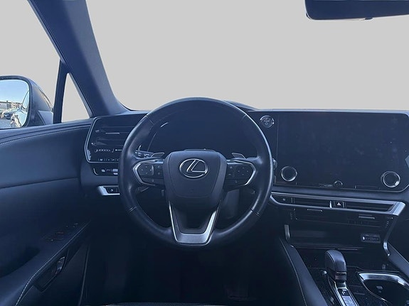 Lexus RX450h+ 9 of 20