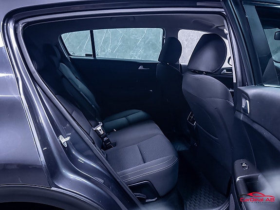 Kia Sportage 16 of 28