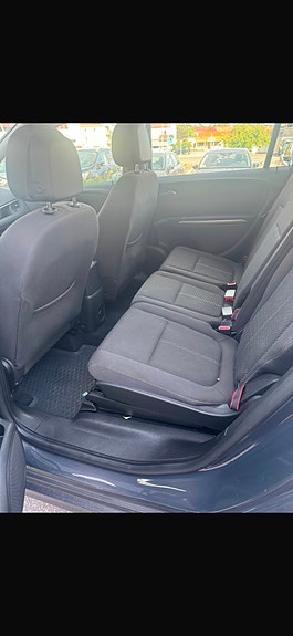 Opel Zafira Tourer 4 of 5