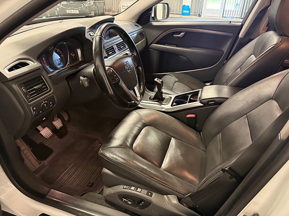 Volvo XC70 11 of 20