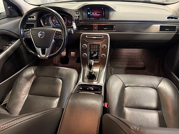 Volvo XC70 9 of 20