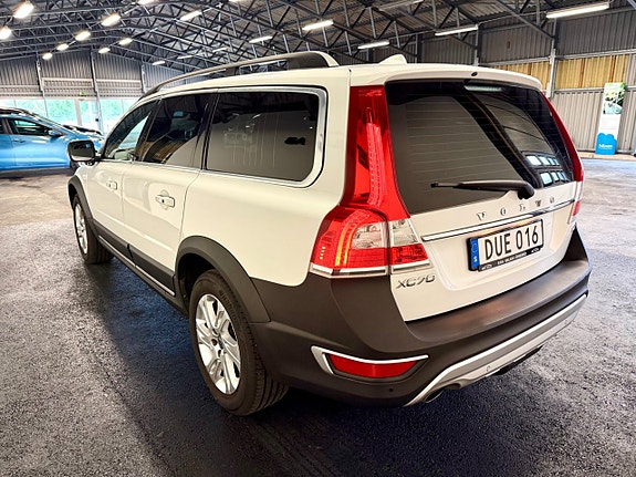 Volvo XC70 4 of 5