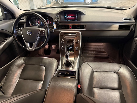 Volvo XC70 10 of 20