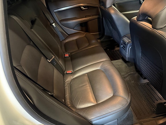 Volvo XC70 8 of 20