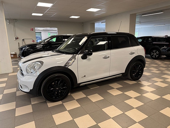 MINI Countryman Cooper 2 of 5