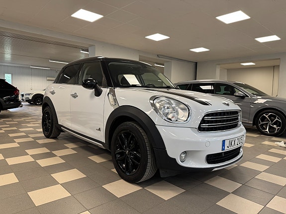 MINI Countryman Cooper 4 of 5