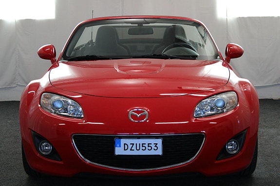 Mazda MX-5 3 of 5
