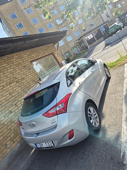 Hyundai i30 4 of 4