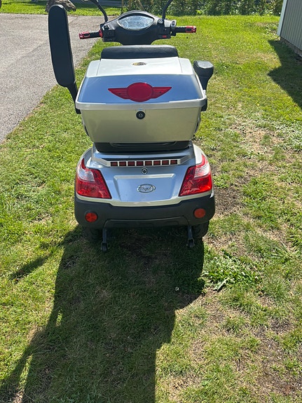 Eloped Permobil 6 of 6