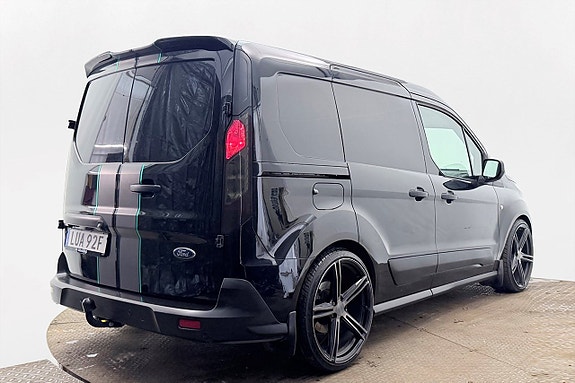 Ford Transit Connect 6 of 26