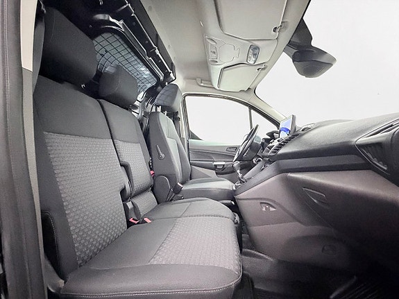 Ford Transit Connect 16 of 26