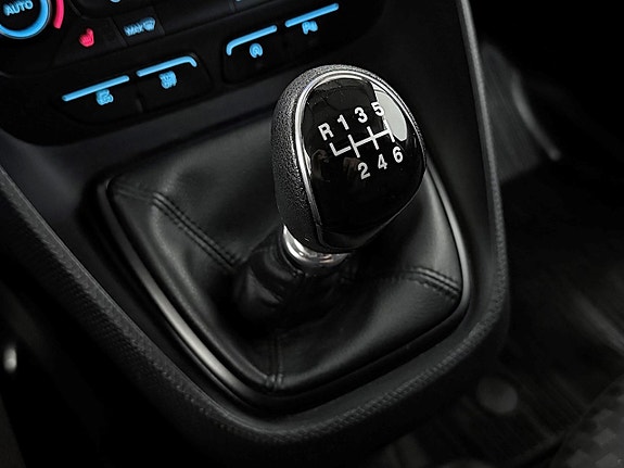Ford Transit Connect 26 of 26