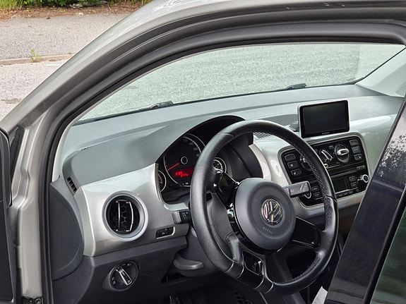 Volkswagen UP! 10 of 15