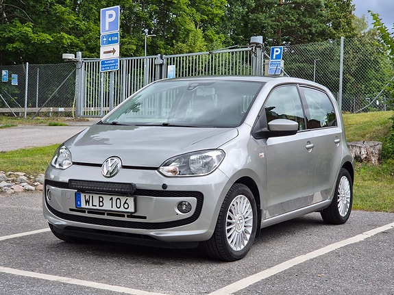 Volkswagen UP! 14 of 15
