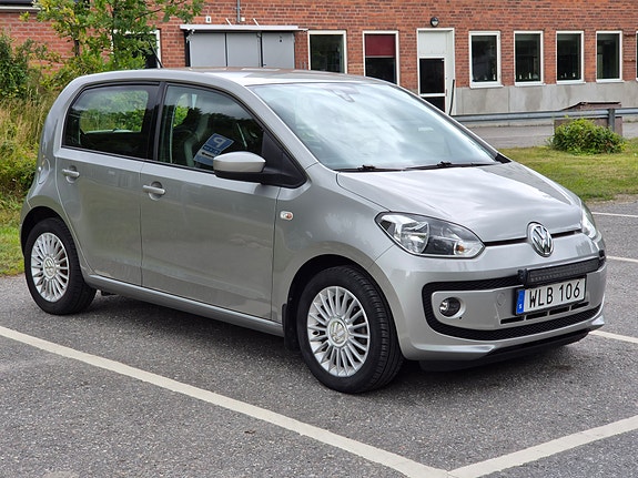 Volkswagen UP! 6 of 15