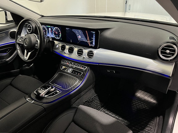 Mercedes-Benz E300 de 15 of 28