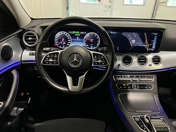 Mercedes-Benz E300 de 17 of 28