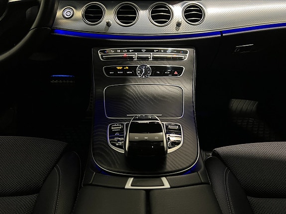 Mercedes-Benz E300 de 18 of 28