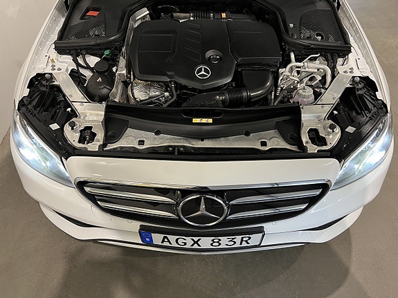 Mercedes-Benz E300 de 13 of 28