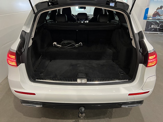 Mercedes-Benz E300 de 11 of 28