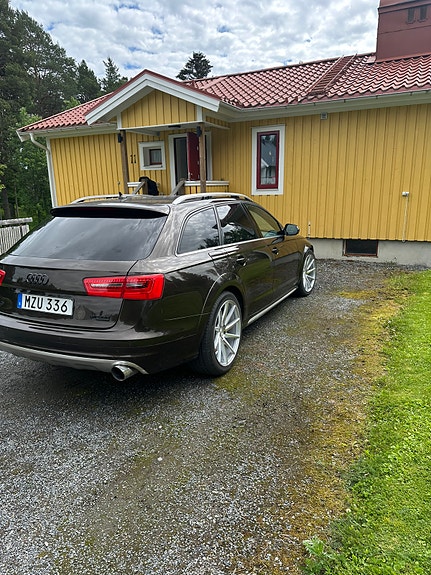 Audi A6 allroad 3 of 5