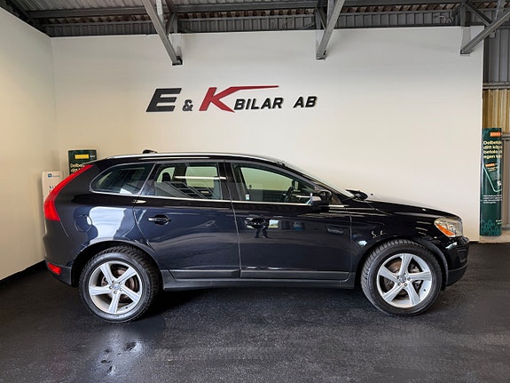 Volvo XC60 2 of 5