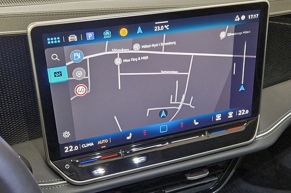 Volkswagen Passat 13 of 18