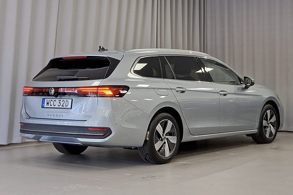 Volkswagen Passat 4 of 5