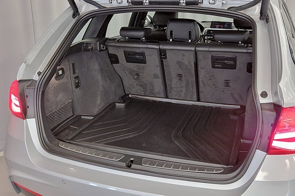 BMW 320i 6 of 16