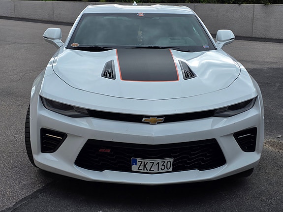 Chevrolet Camaro SS 3 of 5