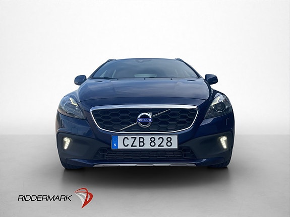 Volvo V40 Cross Country 2 of 28