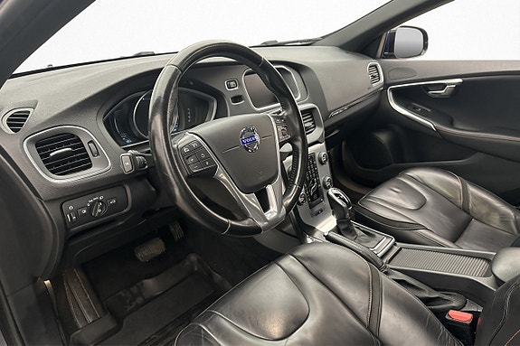 Volvo V40 Cross Country 9 of 28