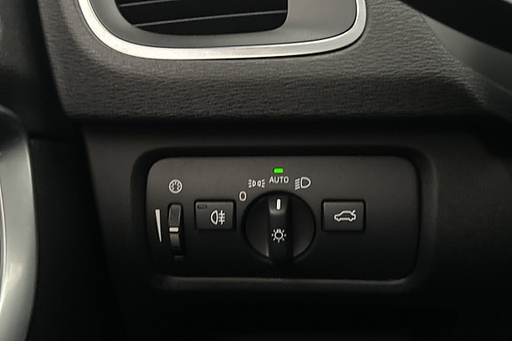 Volvo V40 Cross Country 11 of 28