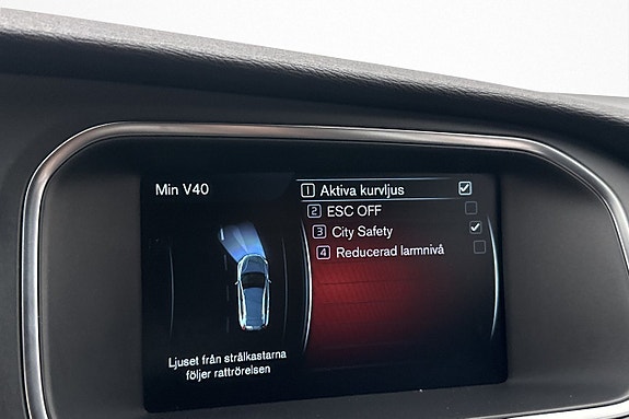 Volvo V40 Cross Country 16 of 28