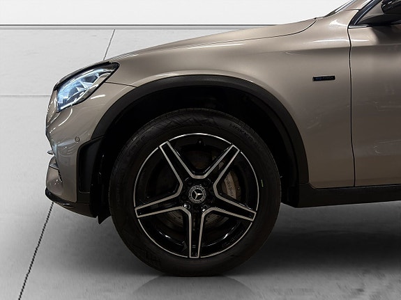 Mercedes-Benz GLC300 de 24 of 26