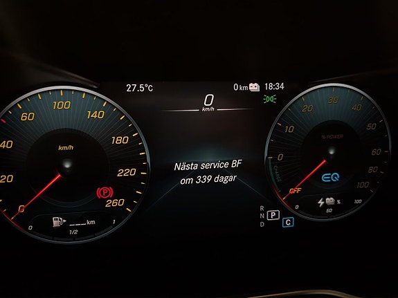 Mercedes-Benz GLC300 de 13 of 26
