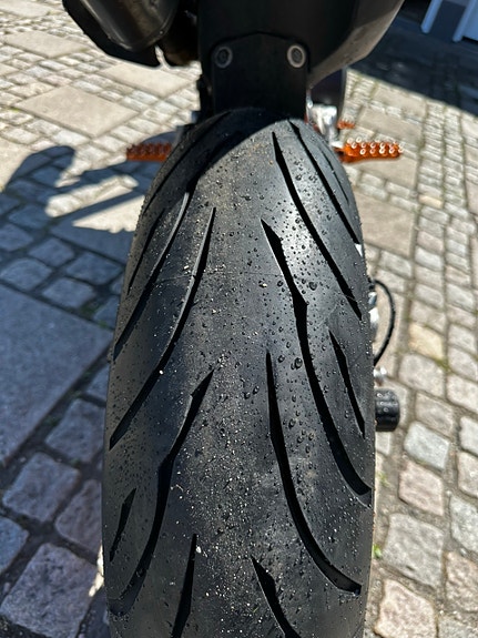 KTM 690 SMC R 5 of 5
