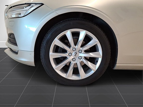 Volvo V90 9 of 19