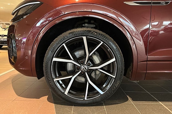 Volkswagen Touareg 27 of 27